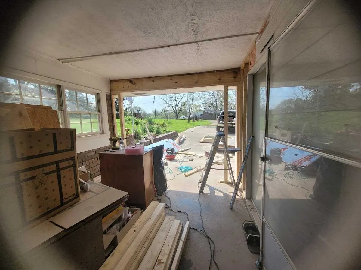 Air movers and dehumidifier for Water Mitigation Services in Chehalis